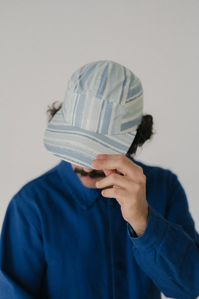 Gorra Cinco Paneles Rayas azul