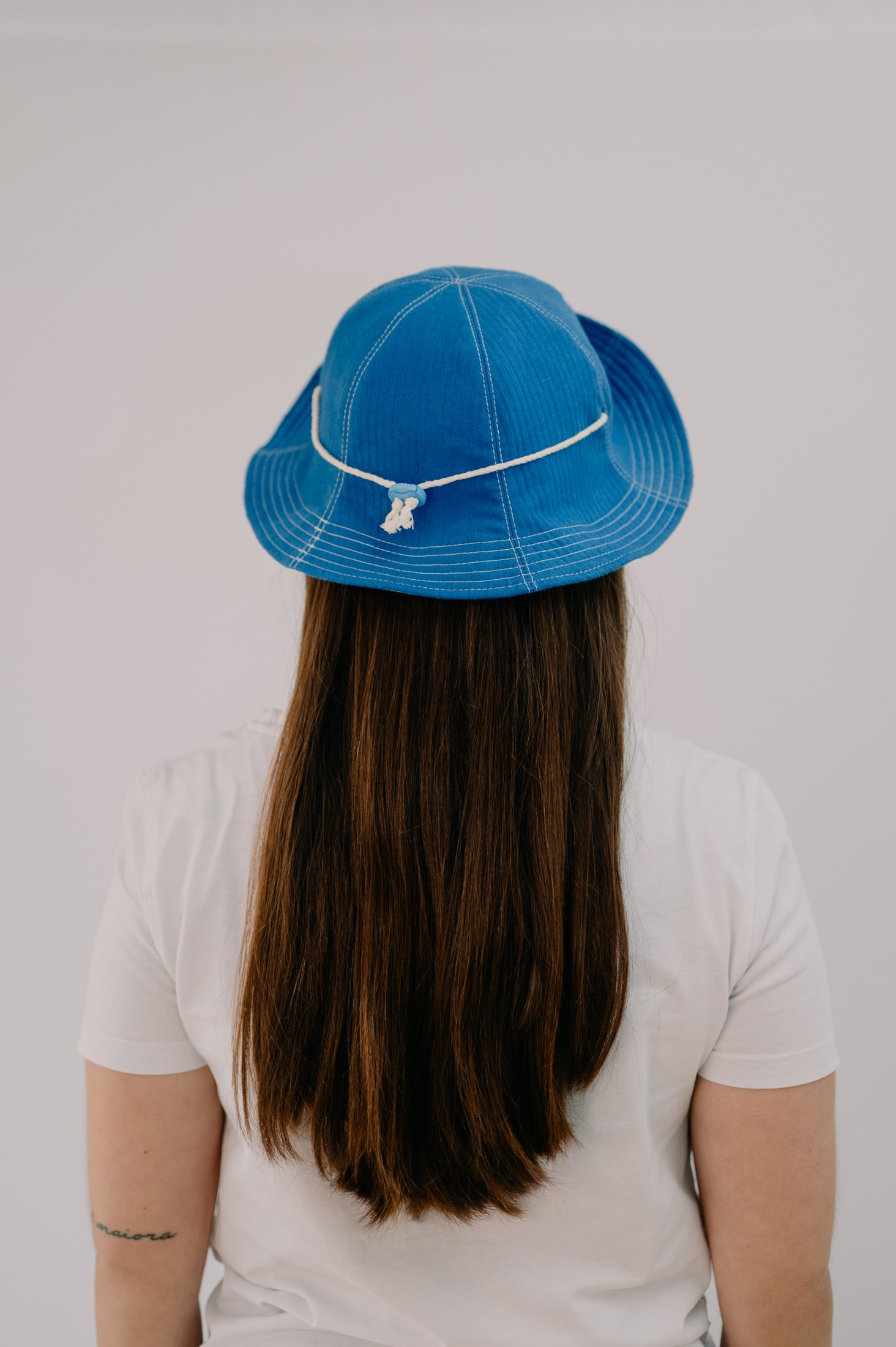 Gorro ala corta Reversible Azul